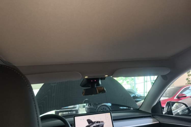 Used Tesla Model Y 2024 Long-Range All-Wheel-Drive Version