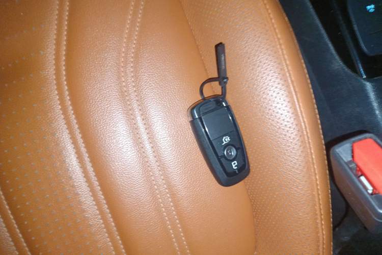 Used Ford Escape 2020 EcoBoost 245 Four-Wheel Drive Luxury Edition