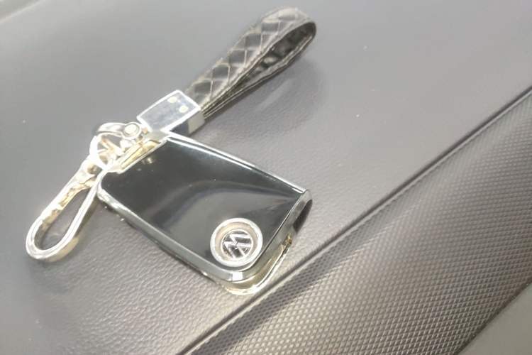 Used Volkswagen Tharu 2023 300TSI Two-Wheel-Drive Full Moon Edition Interior 1