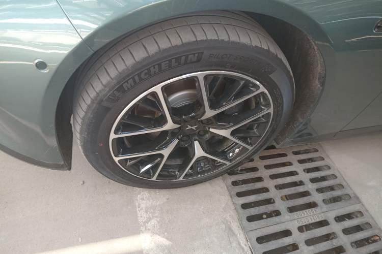 Used XPeng P7 2023 P7i 610 Max Performance Edition Exterior 4