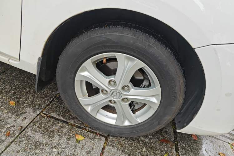 Used Mazda 3 2015 Hatchback 1.6L Automatic Elite Model Right Front Wheel Hub