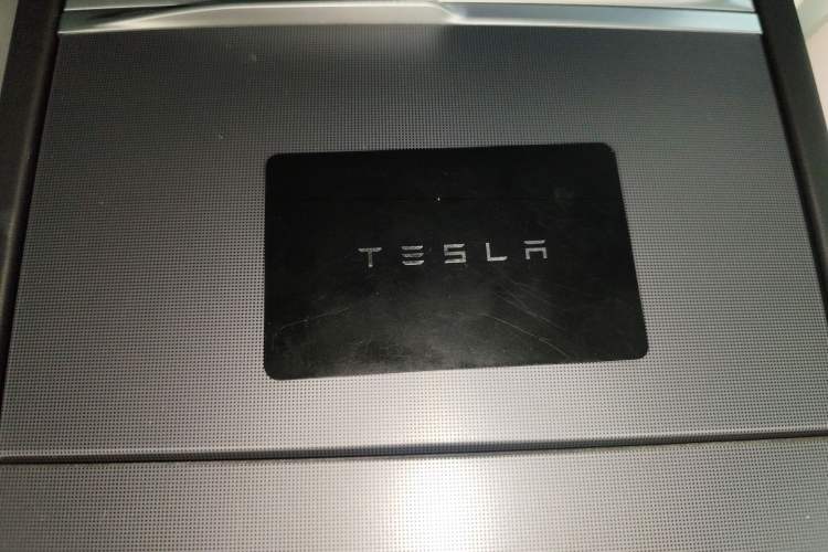 Used Tesla Model Y 2025 Rear-Wheel-Drive Version