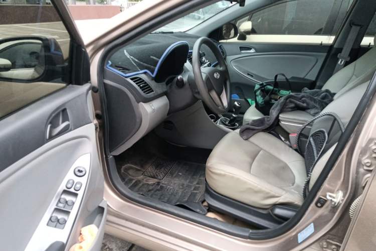 Used Hyundai Verna (older generation) 2016 1.4L Manual Smart GLS Trim
