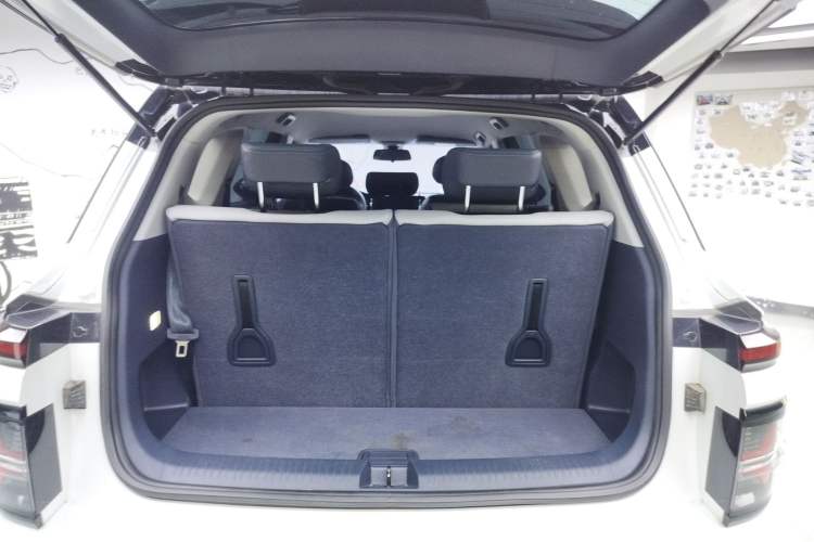 Used Baojun RM-5 2019 1.5T CVT 24-Hour Online Luxury Version 7 Seats Trunk