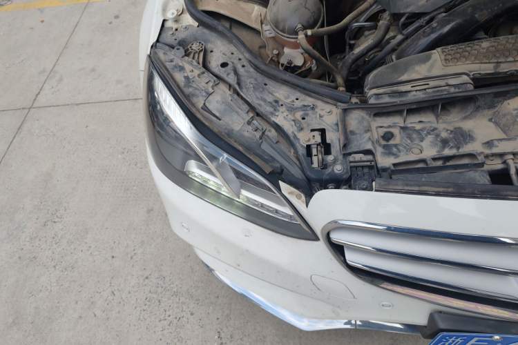 Used Mercedes-Benz E-Class 2015 E 260 L Sport & Fashion Model
