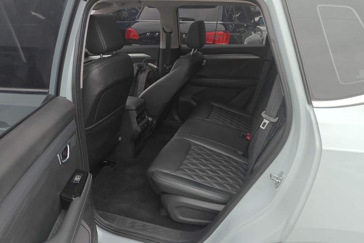 Used Wuling Asta 2022 2.0L DHT Electric-Speed Version