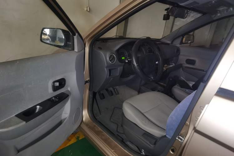 Used Wuling Hongguang 2014 1.2L Base Model China IV Driver Seat