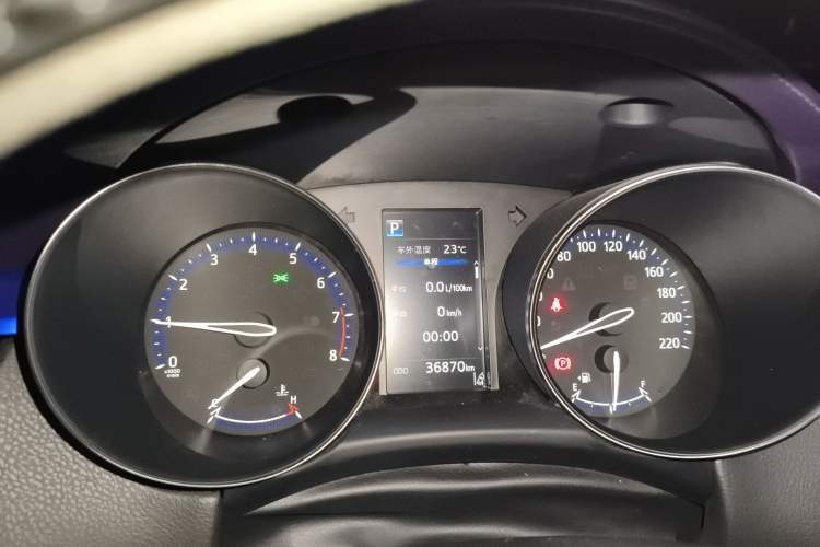 Used Toyota IZOA 2018 2.0L Yichi Edition China V Standard