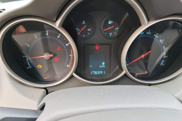 Used Chevrolet Cruze 2012 1.6L SL Grand Edition Manual Transmission
