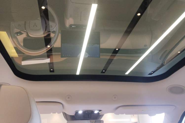 Used VOYAH FREE 2025 Model FREE+ Four-Wheel-Drive Qiankun Edition