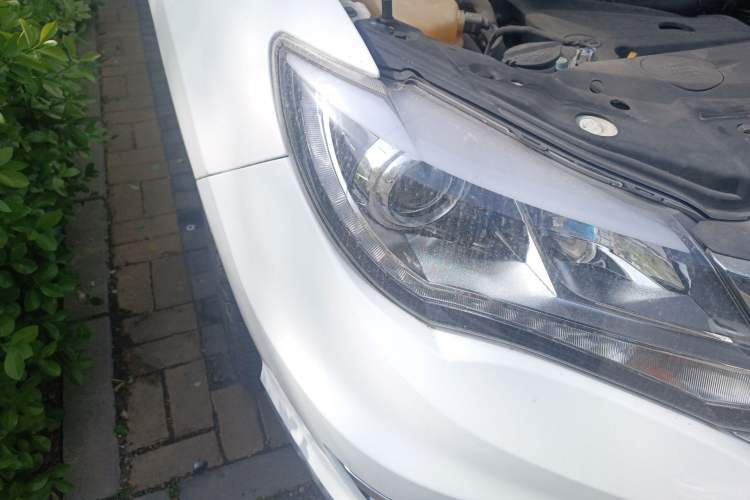 Used BYD S7 2015 2.0T Automatic Flagship Edition Right Front Headlight