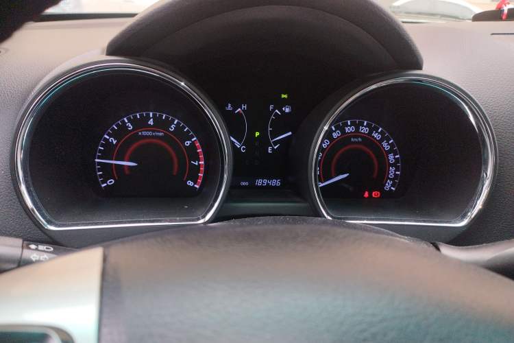 Used Toyota Highlander 2012 2.7L Two-Wheel Drive 7-Seater Luxury Edition Instrument Cluster