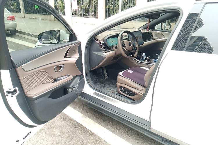 Used BYD Han 2023 EV Champion Edition 605KM Front-Drive Premium Model
