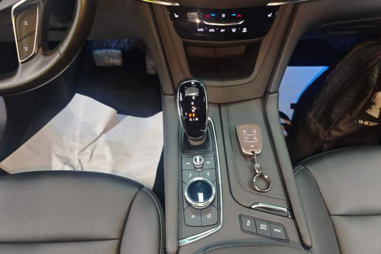 Used Cadillac XT5 2023 2.0T Two-Wheel-Drive Fashion Edition