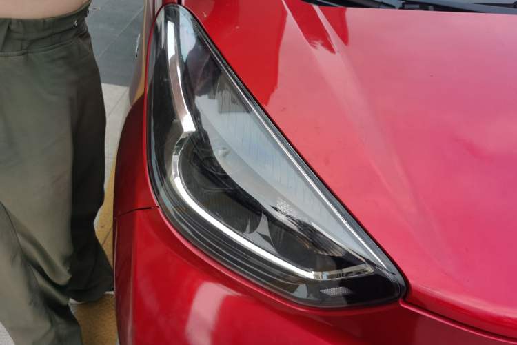 Used Chery Little Ant 2022 Sweet Pink Edition Full Sugar Version Lithium Iron Phosphate 29.2 kWh 30 kW 301 km Right Front Headlight