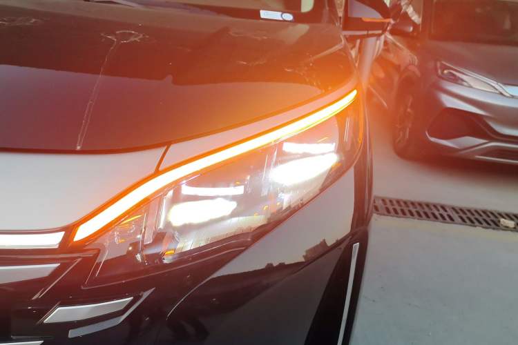 Used BYD Xia 2025 DM-i 1.5T 180km Excellence Model