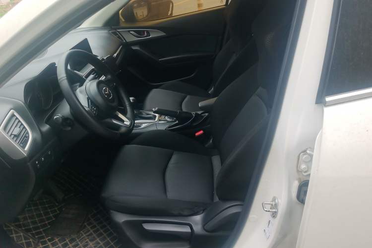 Used Mazda Mazda 3 Axela 2019 Cloud-Controlled Version Sedan 1.5L Automatic Comfort Trim China VI Standard