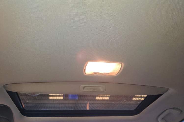 Used Honda CR-V 2015 2.4L four-wheel drive luxury version
