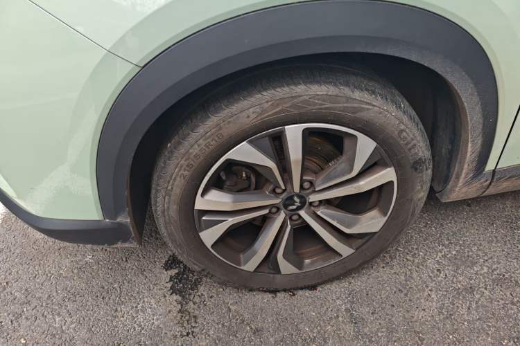 Used Wuling Asta 2021 1.5T CVT Starlight Edition Left Front Wheel Hub