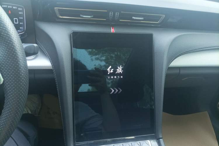 Used Hongqi H5 2024 1.5T DCT Smart Connect Flagship Edition Audio And AC Panel