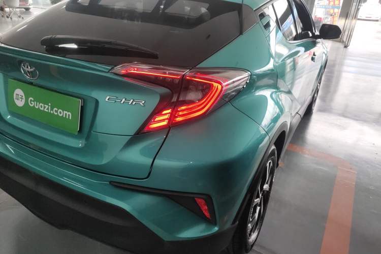 Used Toyota C-HR 2018 2.0L Luxury Edition China VI Standard
