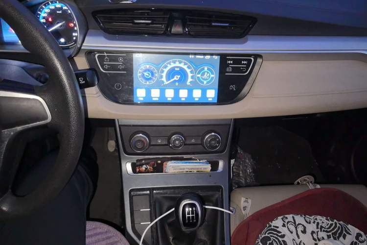 Used Geely Auto Emgrand 2018 1.5L Manual Luxury Model Audio And AC Panel
