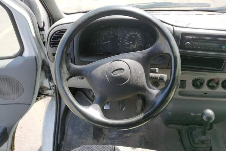 Used Ford Classic Transit 2013 2.8T Diesel Van Short Wheelbase Mid-Roof Model JX493ZLQ3A Steering Wheel