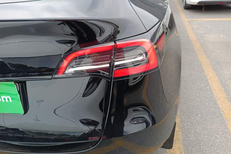 Used Tesla Model Y 2023 Rear-Wheel-Drive Version
