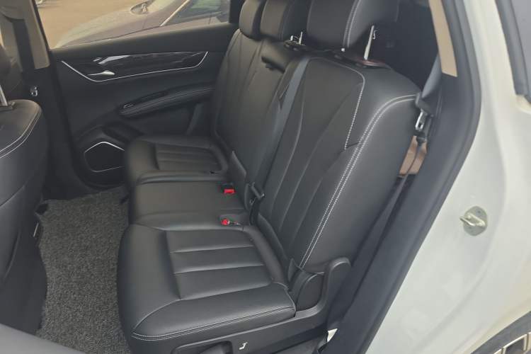 Used BYD Song MAX 2019 1.5T Automatic Smart Connect Ruiyi Sunroof Model 7 Seats China VI Standard Left Rear Seat