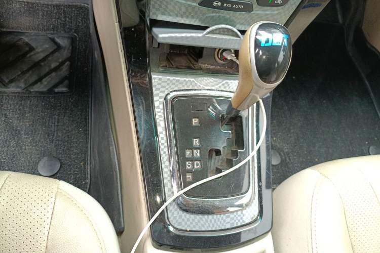 Used BYD Surui 2012 1.5TID Automatic Luxury Version
