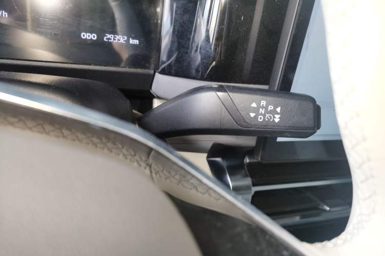 Used iCAR 03 2024 501km Two-Wheel Drive Long-Range Version Gear Lever