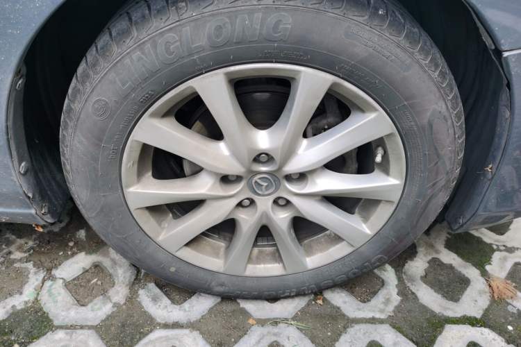 Used Mazda Atenza 2014 2.0L Blue Sky Luxury Edition Right Front Wheel Hub