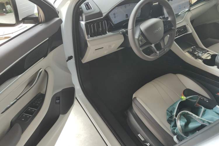 Used BYD Song PLUS New Energy 2025 DM-i 112KM Prestige Model Driver Seat