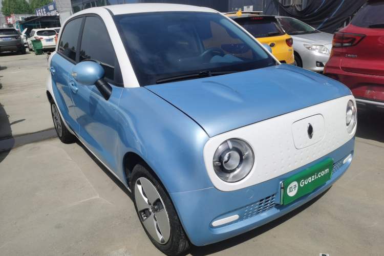 Used ORA Black Cat 2021 301 km Basic Version Front Right 45 Deg