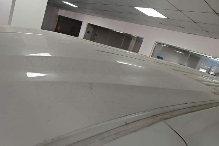 Used SAIC MAXUS Xintu V90 2022 2.0T AMT Yunjie Front-Wheel-Drive Short Wheelbase Mid-Roof Design with Single Rear Tire and 6 Seats
