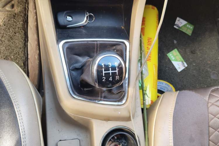 Used Baojun 730 2014 1.5L manual luxury trim 7 seats