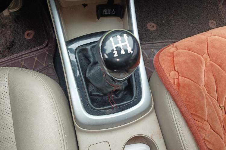 Used Changan Eado 2013 1.6L Manual Luxury Model China V Standard