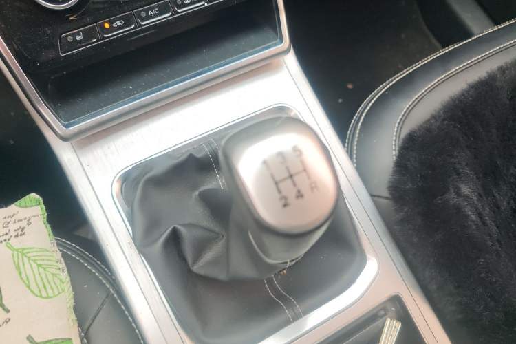 Used Bestune X40 2019 1.6L Manual Luxury Edition China V Gear Lever