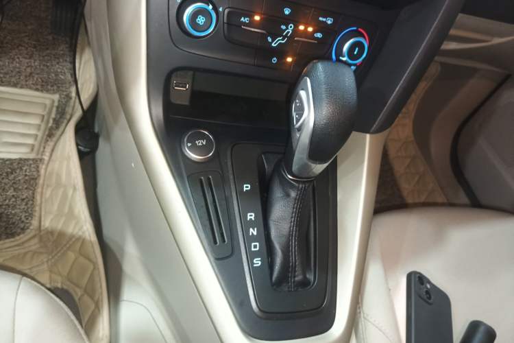 Used Ford Focus 2018 Sedan Classic 1.6L Automatic Comfort Plus Smart Drive Version