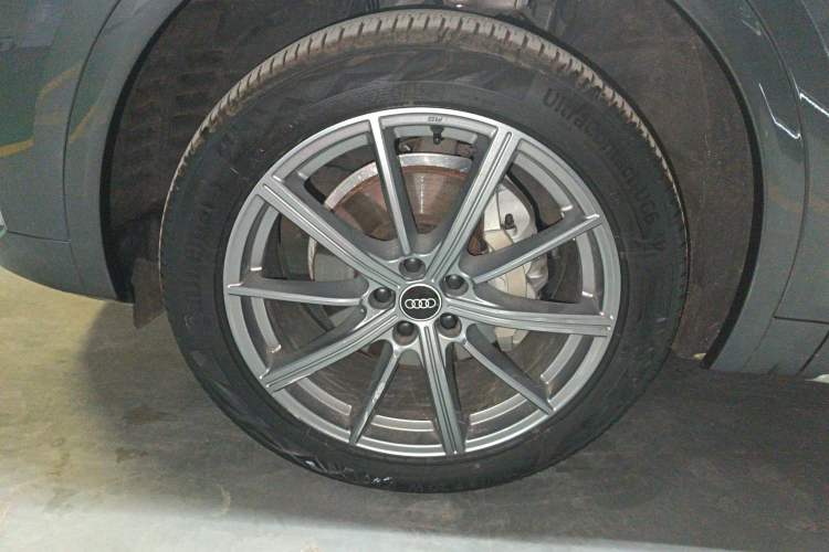 Used Audi Q5L 2022 40T Fashionable and Dynamic Model
