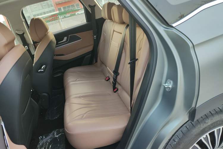 Used Chery Tiggo 8 L 2024 2.0T Two-Wheel Drive Prestige Version 5 Seats