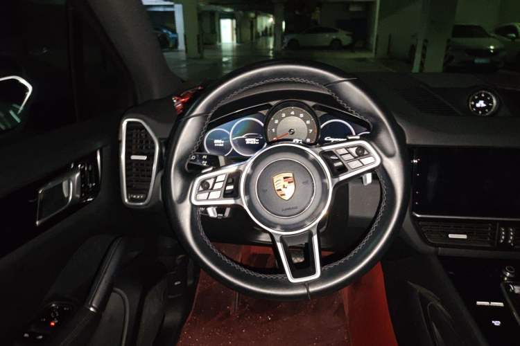 Used Porsche Cayenne 2019 Cayenne 3.0T Steering Wheel