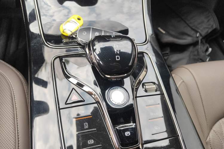 Used BYD Han 2023 EV Champion Edition 715KM Front-Drive Prestige Model Gear Lever