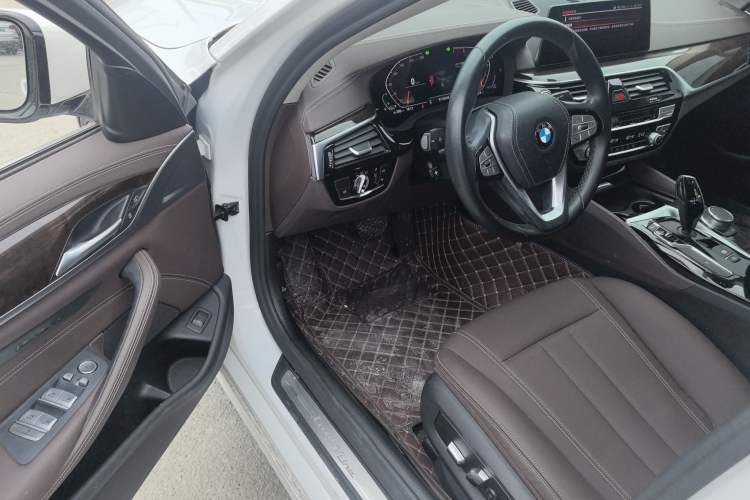 Used BMW 5 Series 2020 525Li Luxury Package