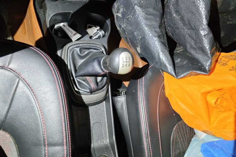 Used Great Wall M4 2012 1.5L Manual Luxury Version Gear Lever
