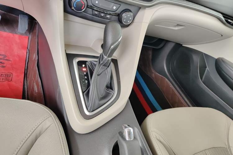 Used Buick GT 2015 15N Automatic Elite Version Gear Lever