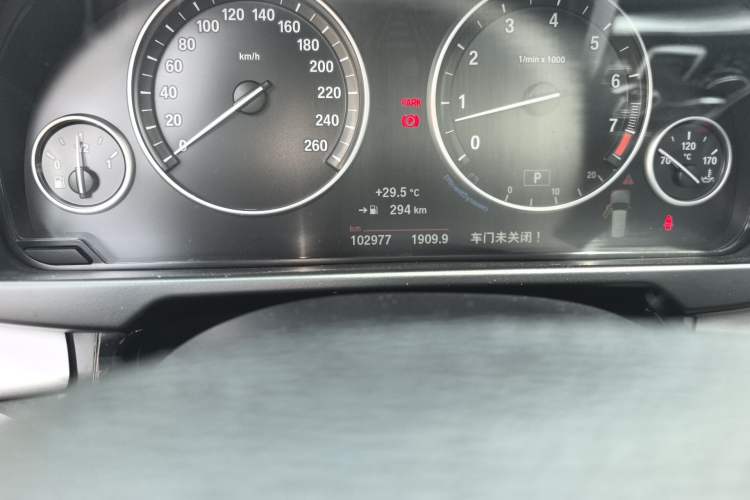 Used BMW X5  Odometer Close Up