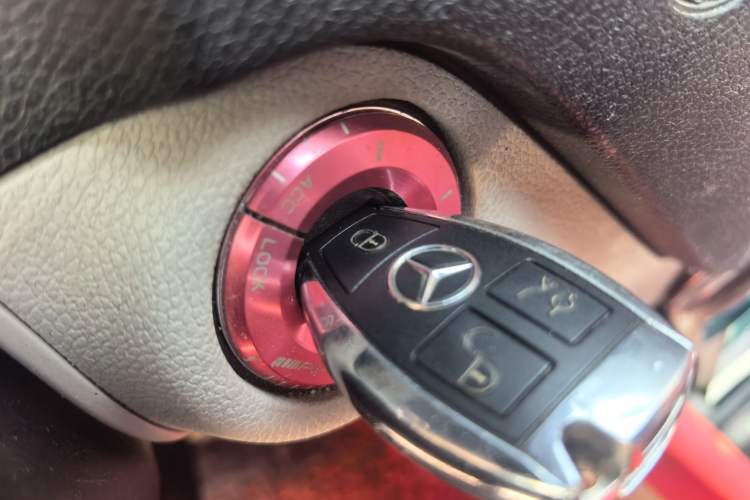 Used Mercedes-Benz C-Class 2010 C 180K Classic model Vehicle Key