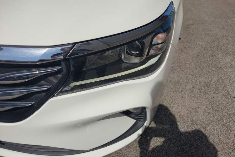 Used GAC Trumpchi GA4 2018 200T Automatic Luxury Edition Left Front Headlight