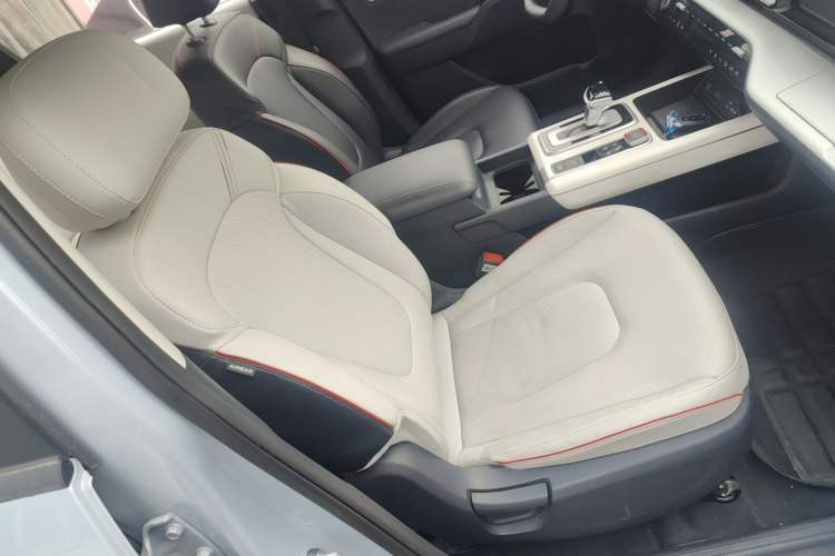 Used Hyundai ix35 2023 Musso 2.0L Flagship Edition TOP